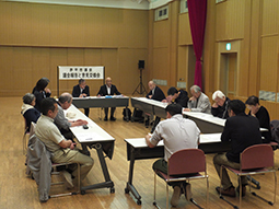 写真 : 平成28年度 議会報告会の様子