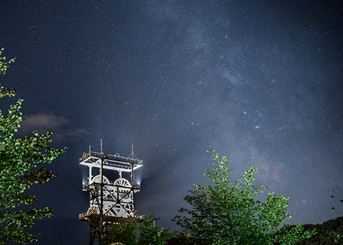 写真：立坑と天の川